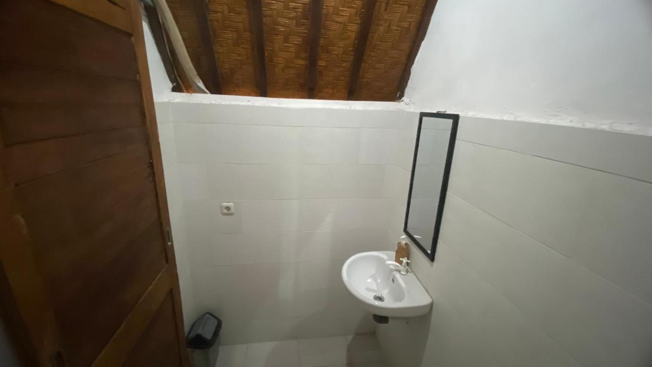 Gelih Bungalow Nusa Penida Batununggul Buitenkant foto
